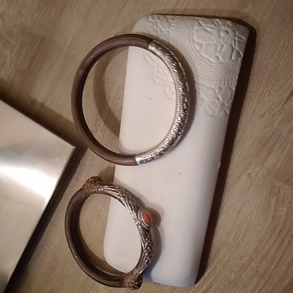 Bracelets - Picture 7 of 8